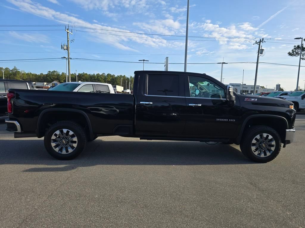 Used 2021 Chevrolet Silverado 3500 LTZ w/ LTZ Premium Package image 6