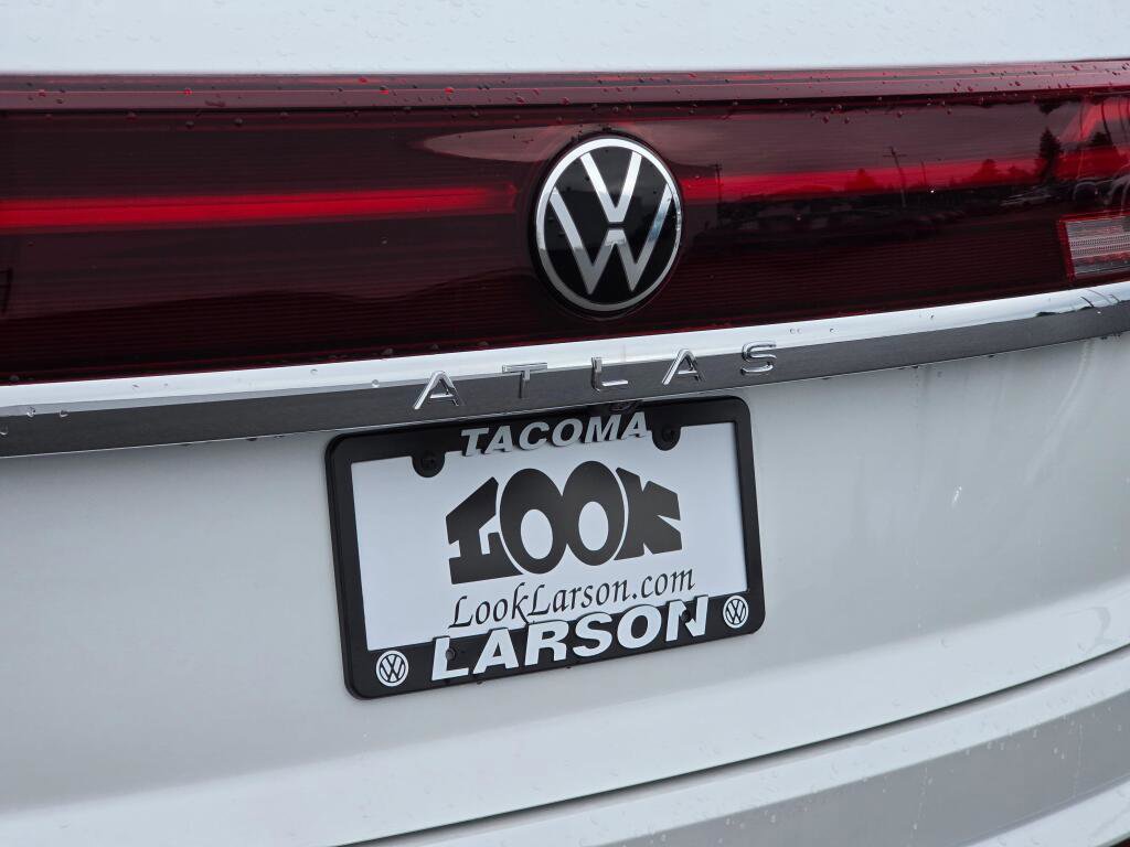 New 2026 Volkswagen Atlas Cross Sport SEL Premium R-Line AWD/4WD image 15