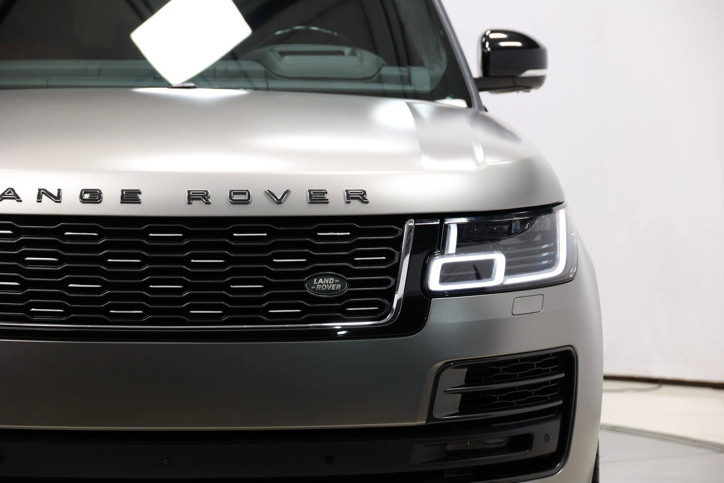 Used 2020 Land Rover Range Rover SV Autobiography Dynamic image 97