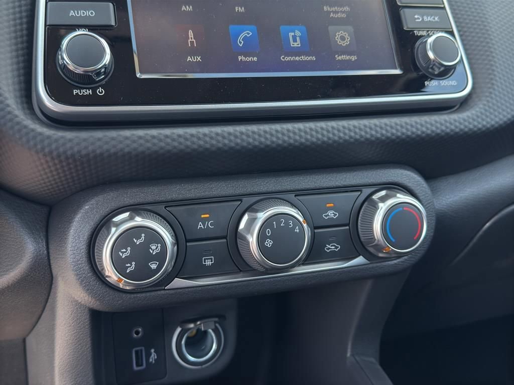 New 2025 Nissan Kicks S image 25