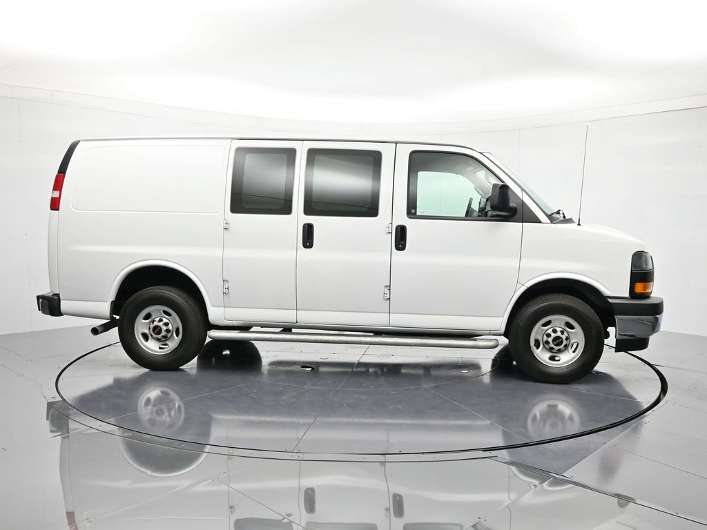 Used 2024 GMC Savana 2500 w/ Driver Convenience Package RWD image 4