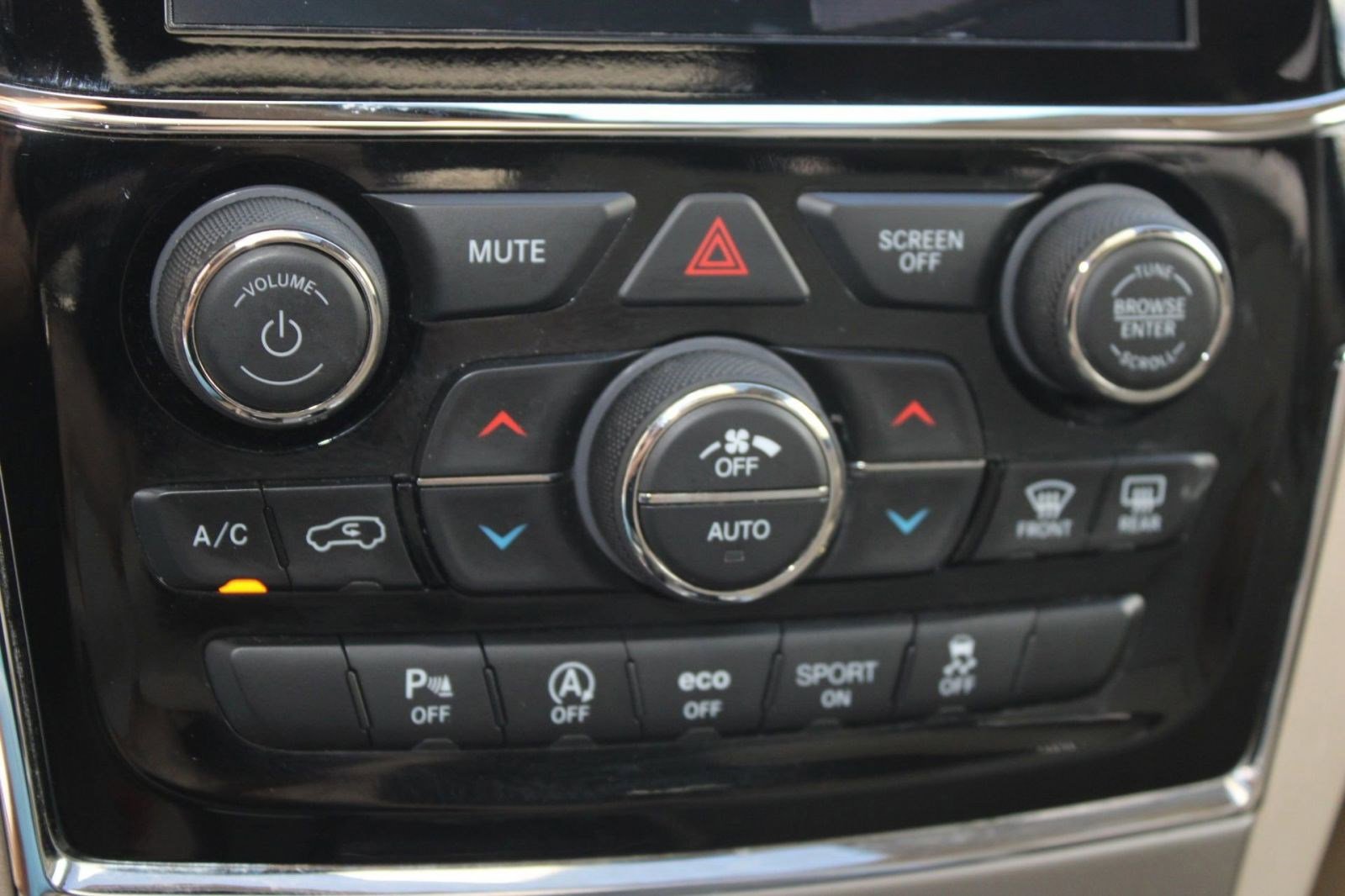 Used 2021 Jeep Grand Cherokee Overland image 29