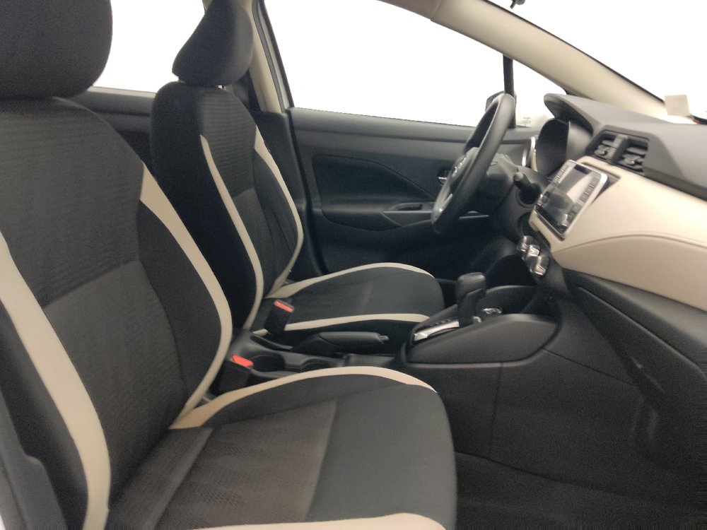 Used 2022 Nissan Versa SV FWD image 21