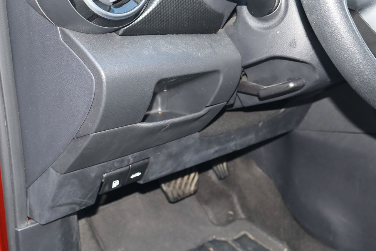 Used 2024 Nissan Kicks SV FWD image 21