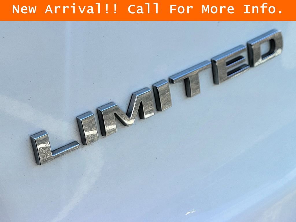 Used 2019 Jeep Cherokee Limited image 10