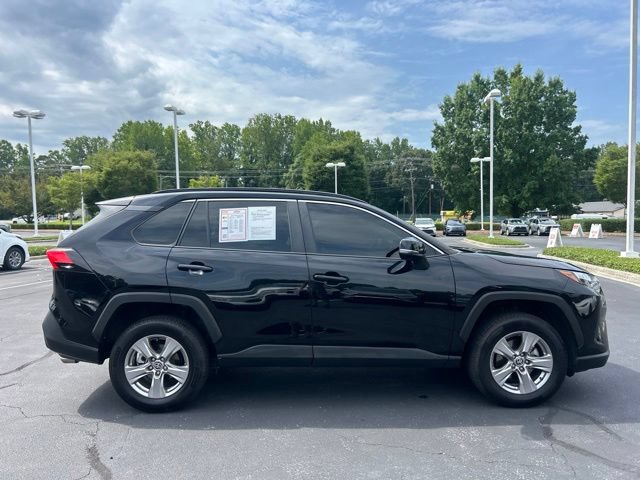 Used 2022 Toyota RAV4 XLE FWD image 5