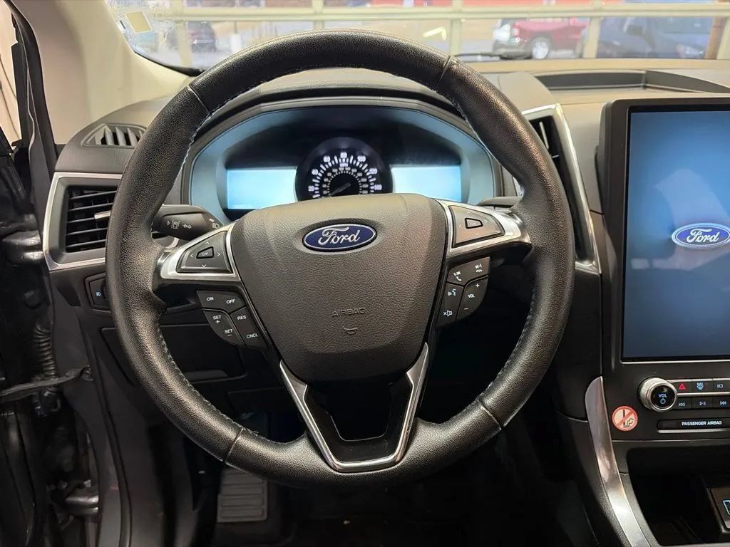 Used 2024 Ford Edge Titanium AWD/4WD image 23