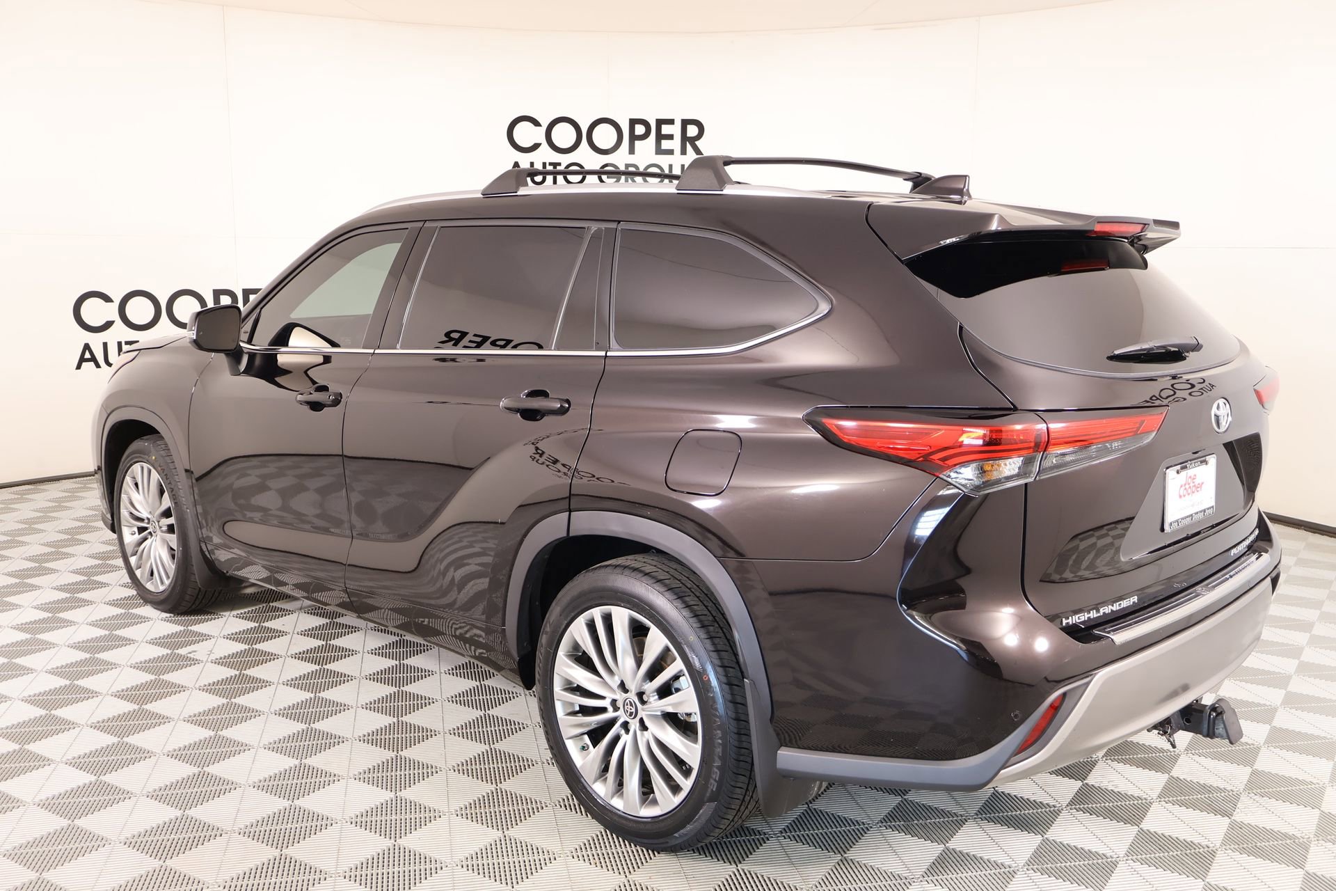 Used 2022 Toyota Highlander Platinum image 24