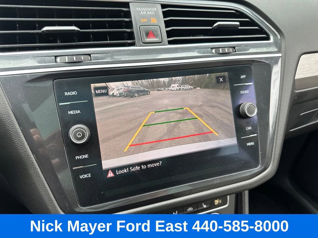 Used 2020 Volkswagen Tiguan SE w/ Panoramic Sunroof Package image 30