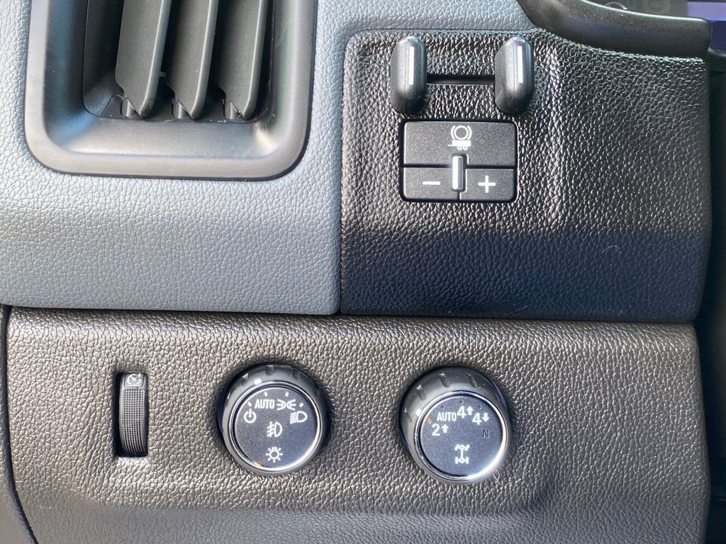 Used 2022 Chevrolet Colorado Z71 AWD/4WD image 25