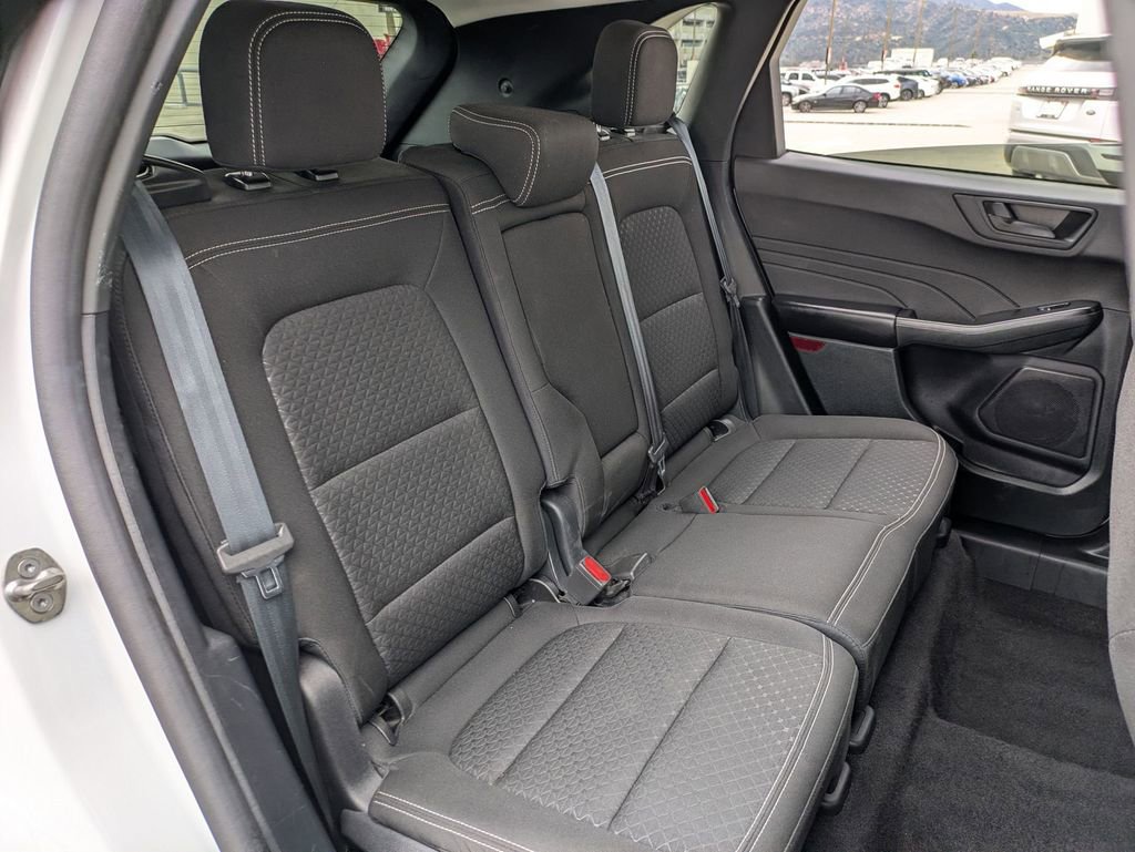 Used 2025 Ford Escape Active AWD/4WD image 27