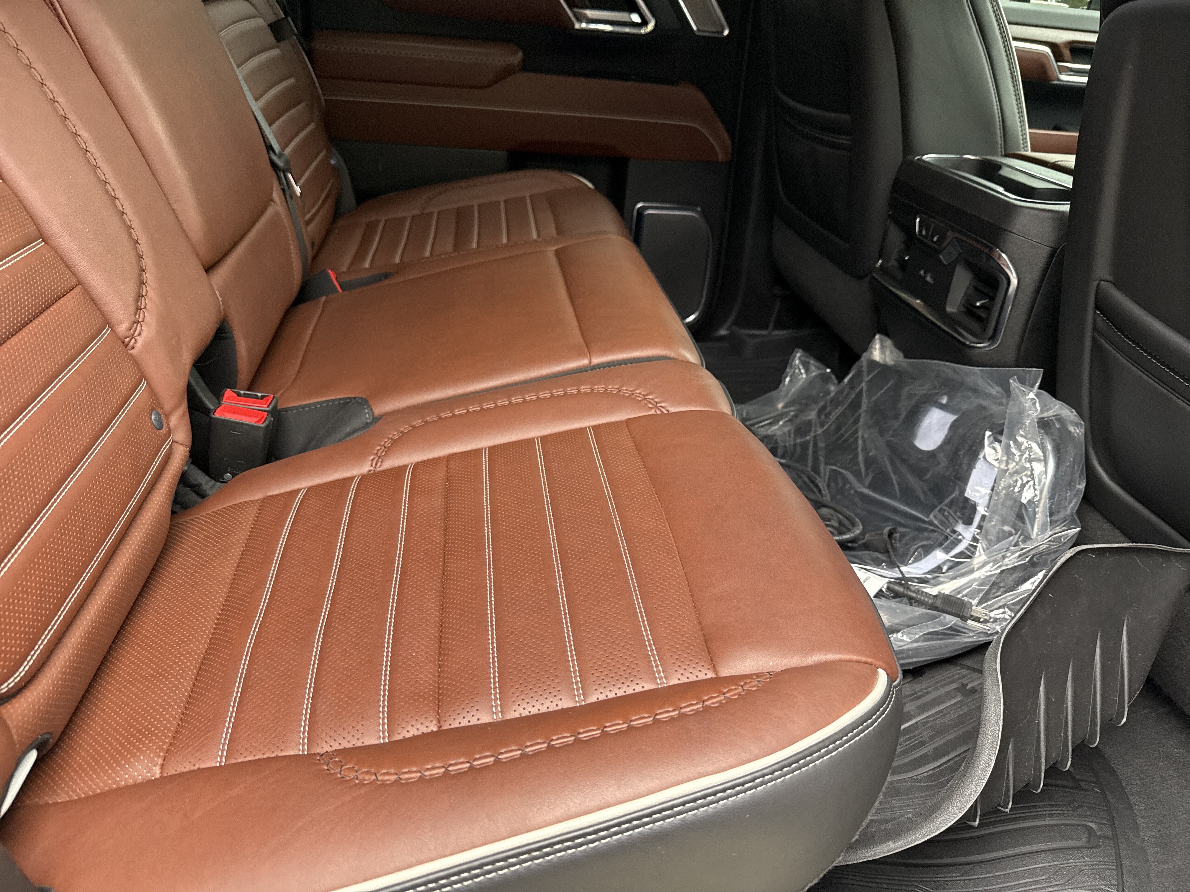 Used 2024 GMC Sierra 2500 Denali Ultimate AWD/4WD image 15
