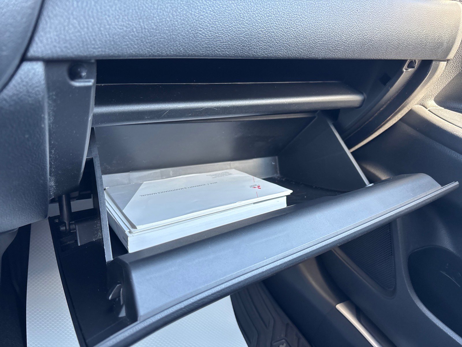 Used 2016 Mitsubishi Outlander ES AWD/4WD image 36