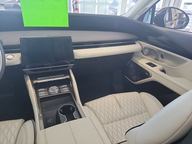 Certified 2024 Lincoln Nautilus Black Label AWD/4WD image 20