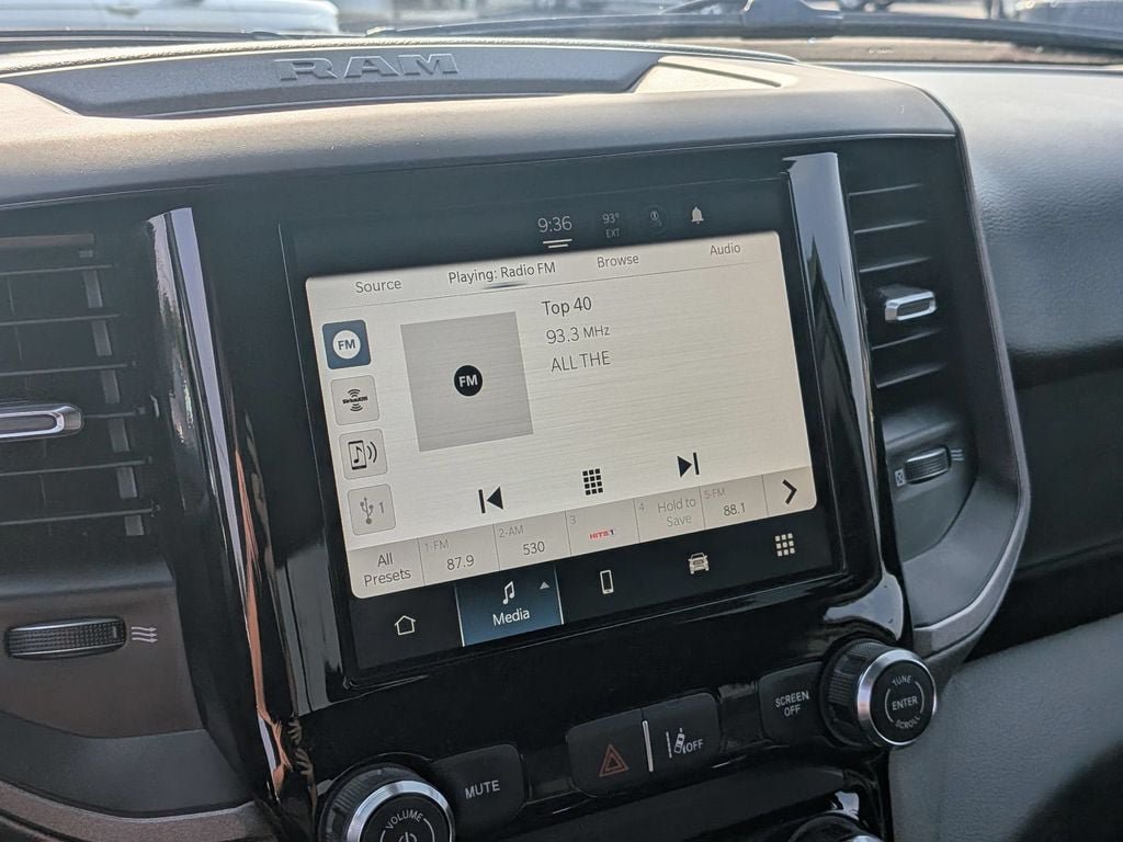 New 2026 RAM 1500 Express AWD/4WD image 18