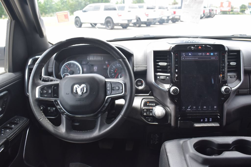 Used 2025 RAM 1500 Laramie AWD/4WD image 18