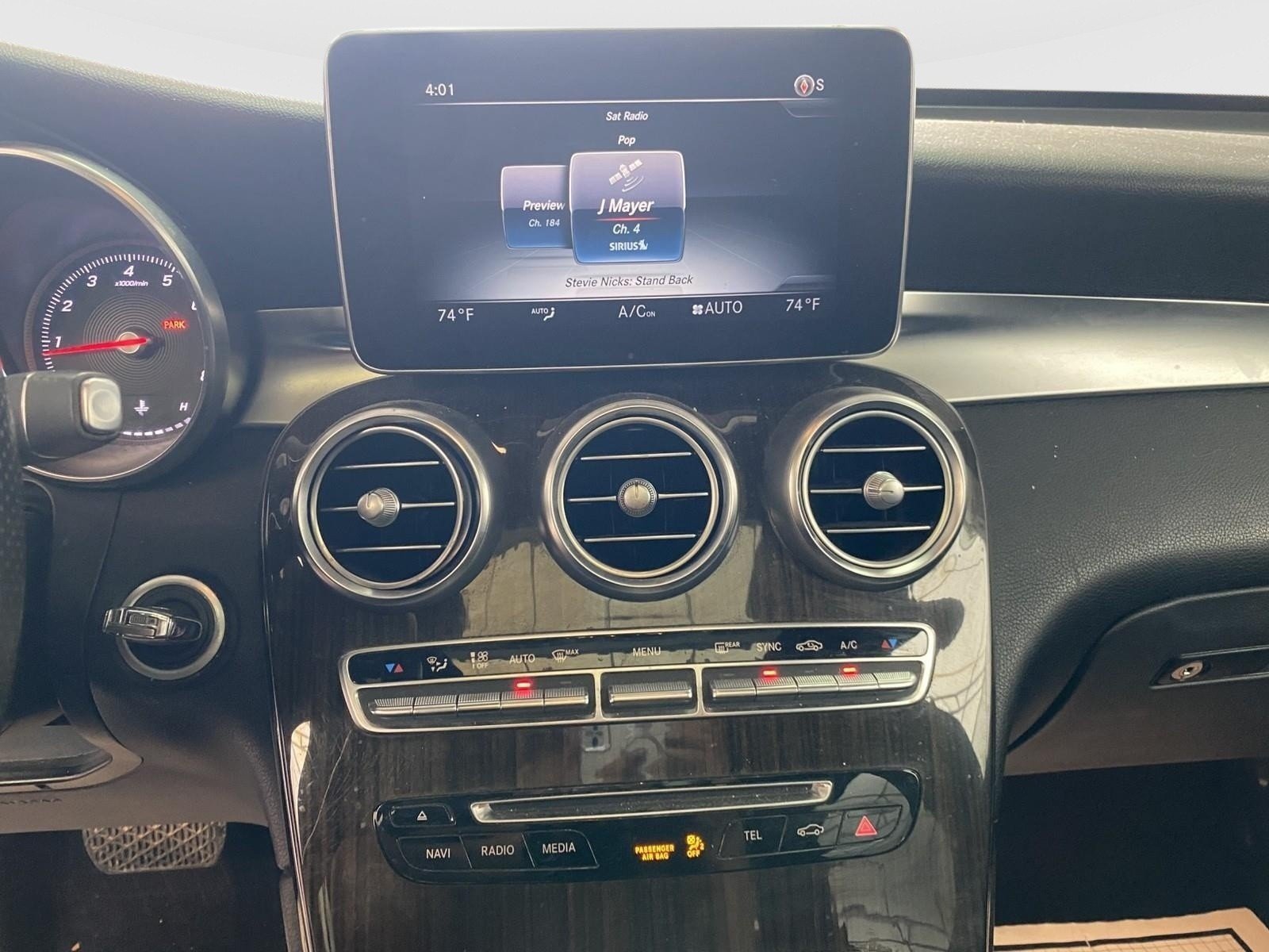 Used 2018 Mercedes-Benz GLC 300 4MATIC Coupe image 25