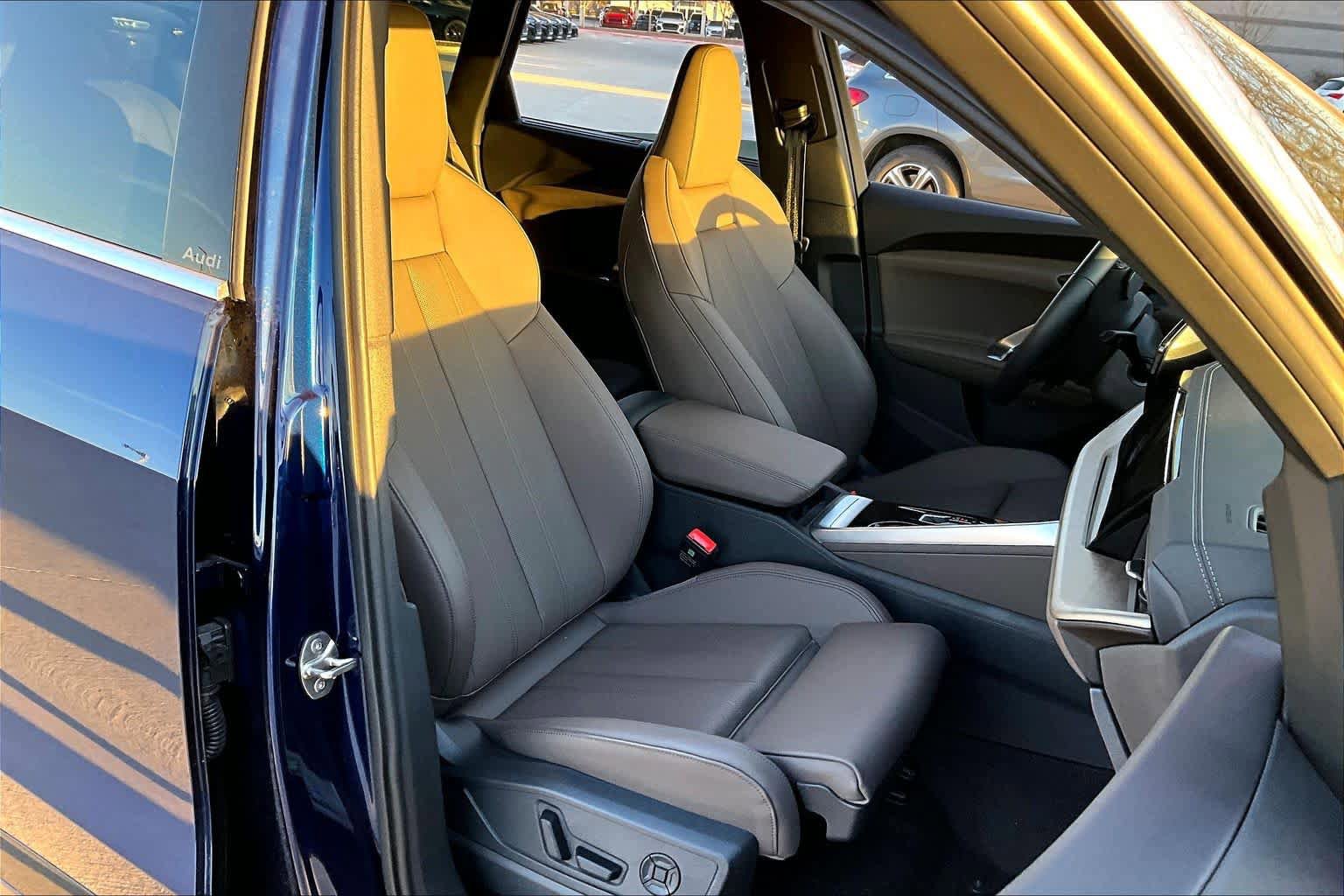 Certified 2025 Audi Q5 Premium Plus w/ Premium Plus image 9