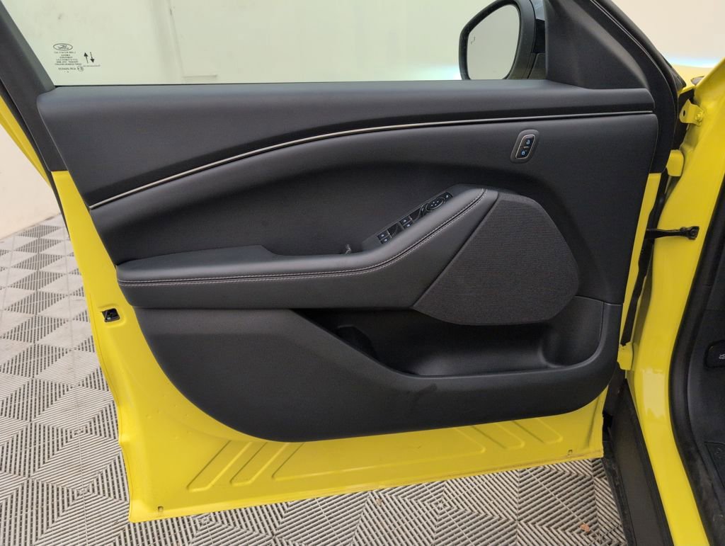 Used 2025 Ford Mustang Mach-E Select image 35