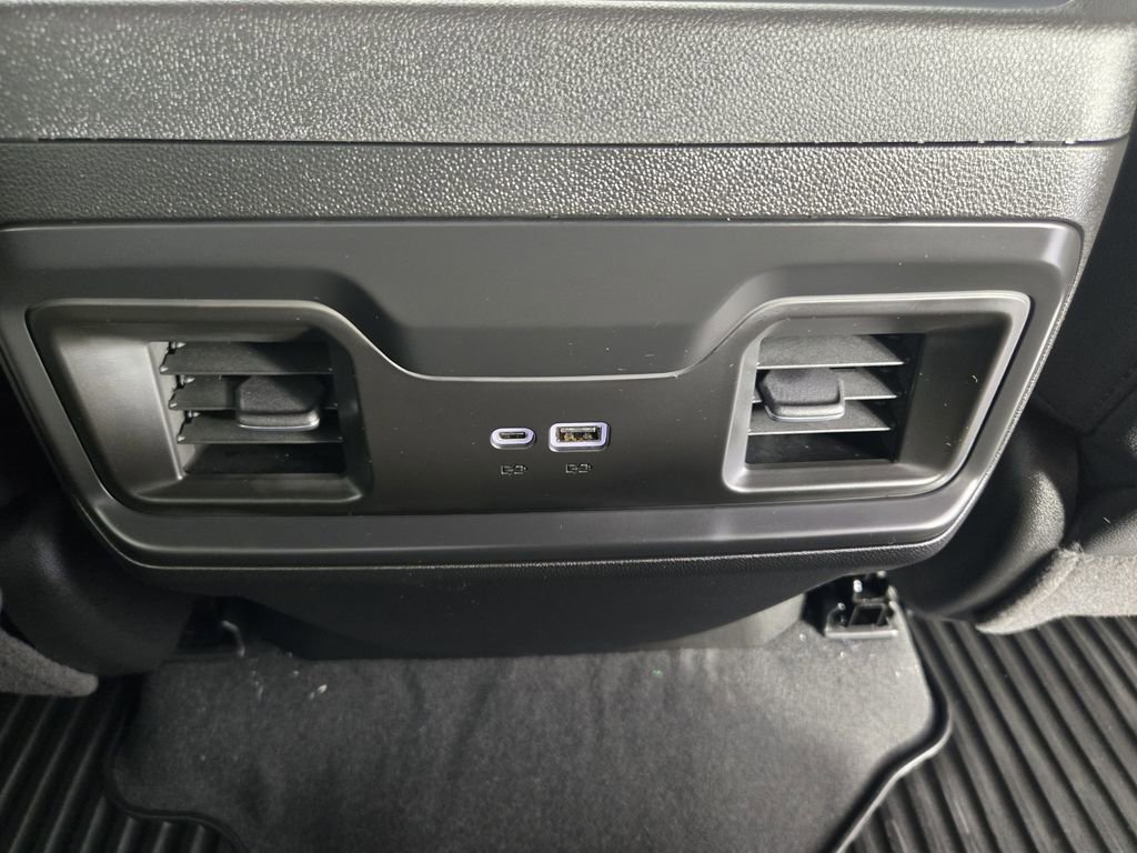 New 2026 Chevrolet Silverado 3500 LT w/ Texas Edition image 32