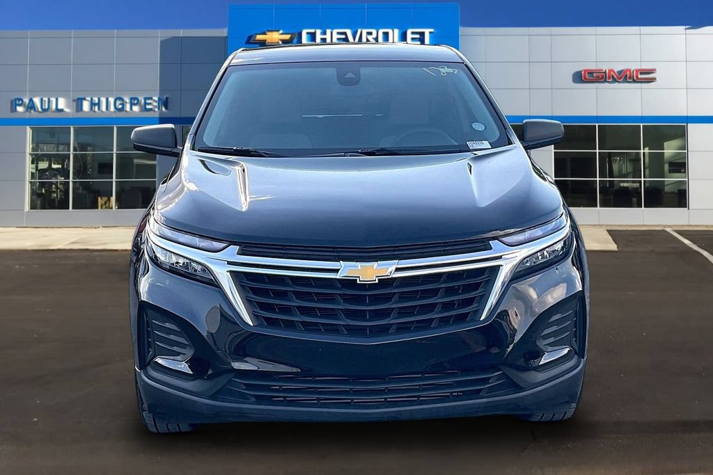 Used 2022 Chevrolet Equinox LS AWD/4WD image 2