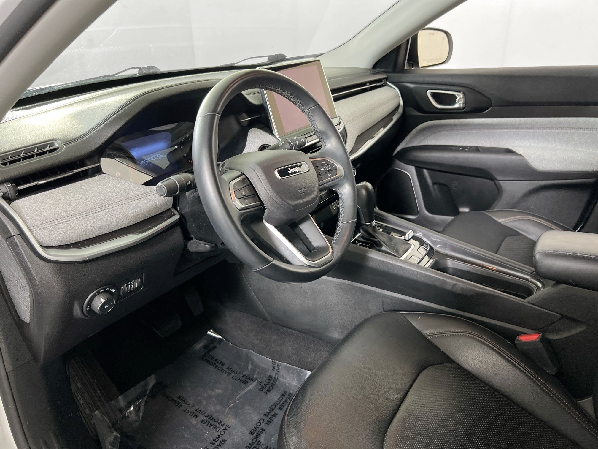 Used 2022 Jeep Compass Latitude AWD/4WD image 9