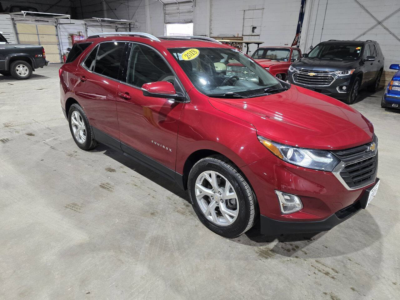 Used 2018 Chevrolet Equinox LT w/ Sun & Infotainment Package AWD/4WD image 18