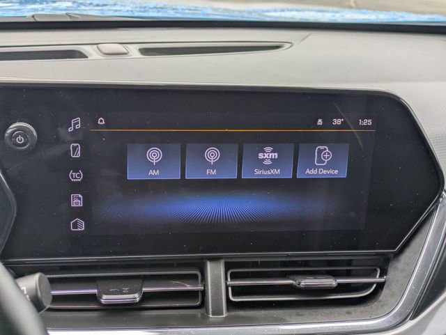 Used 2025 Chevrolet Trax ACTIV w/ Sunroof Package image 21