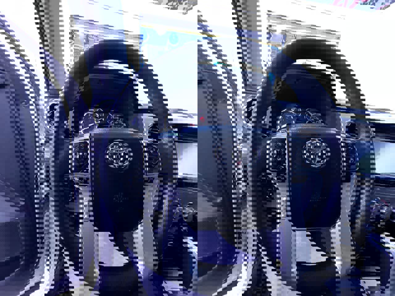 Used 2015 Toyota Tundra SR5 w/ SR5 Upgrade Package image 15