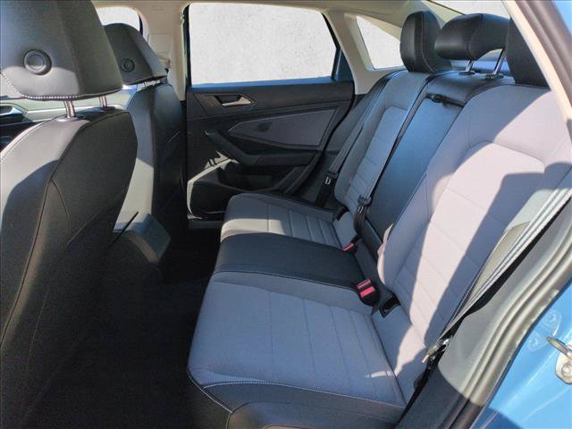 New 2026 Volkswagen Jetta SE FWD image 16
