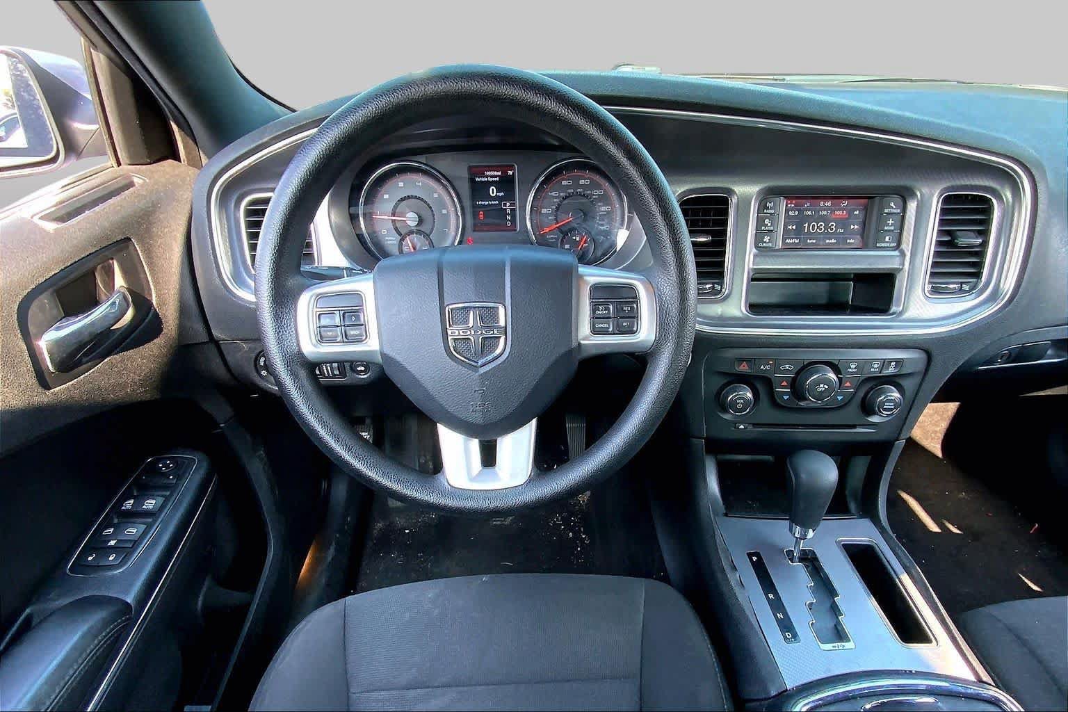 Used 2014 Dodge Charger SE RWD image 6