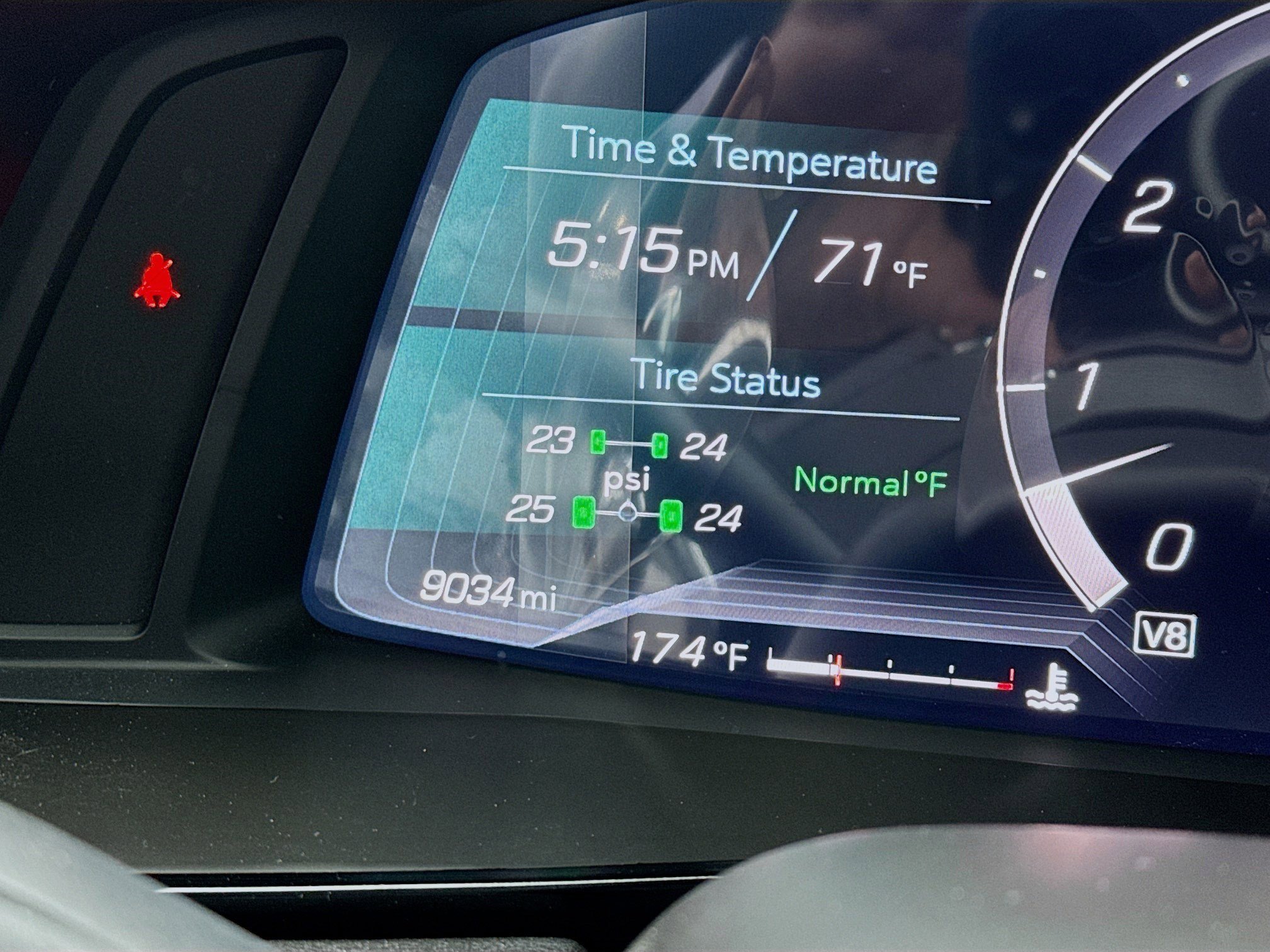 Used 2023 Chevrolet Corvette Stingray Coupe w/ Z51 Performance Package image 8