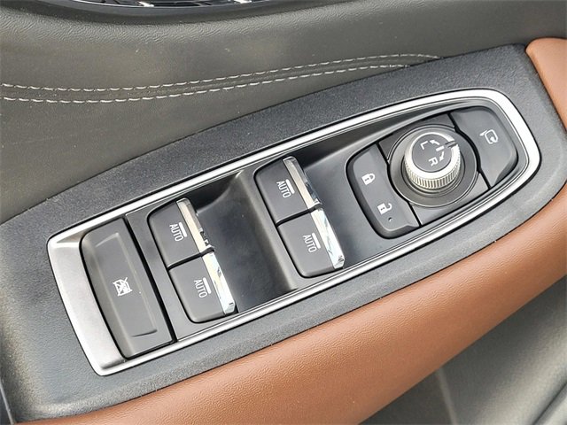 Used 2025 Subaru Outback Touring XT w/ Tech Package 2 image 16