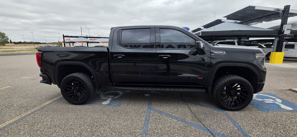 Used 2024 GMC Sierra 1500 AT4 w/ Technology Package AWD/4WD image 6