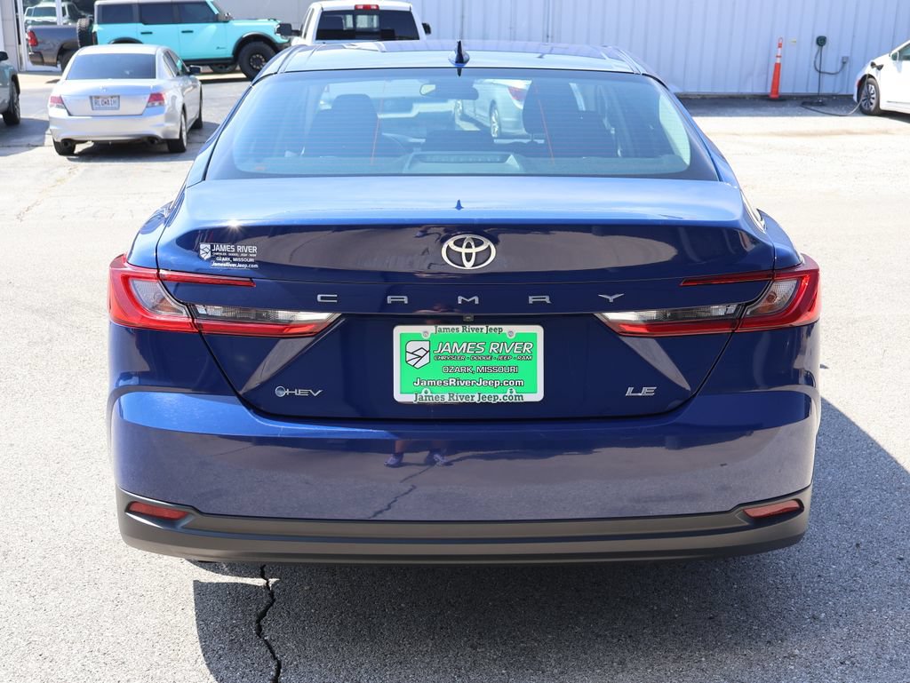 Used 2025 Toyota Camry LE FWD image 4