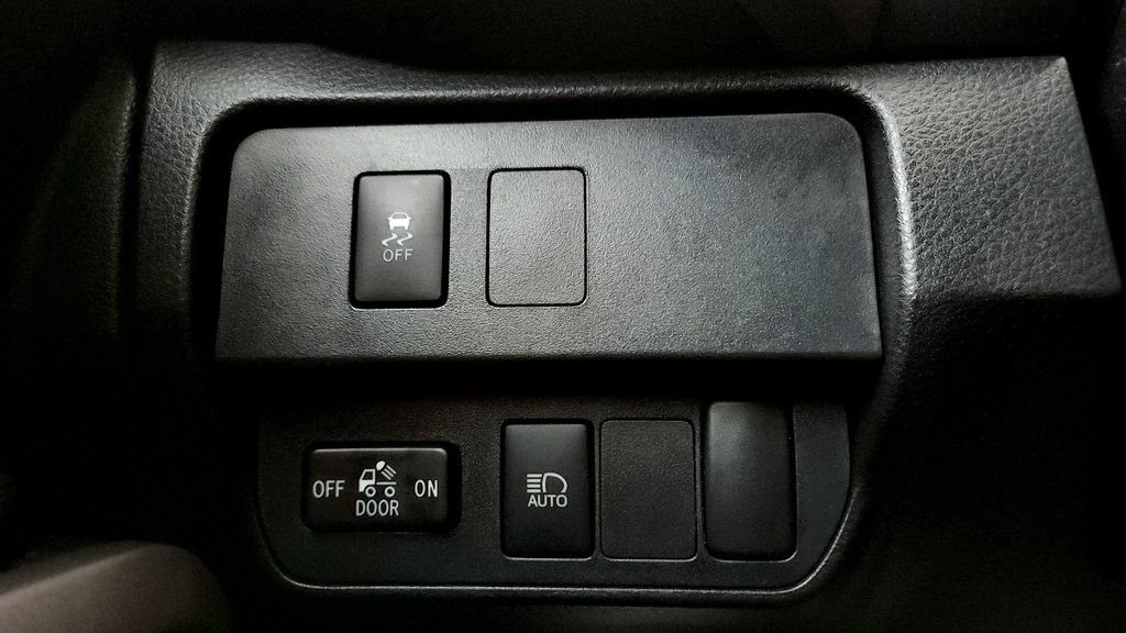 Certified 2023 Toyota Tacoma SR5 AWD/4WD image 48