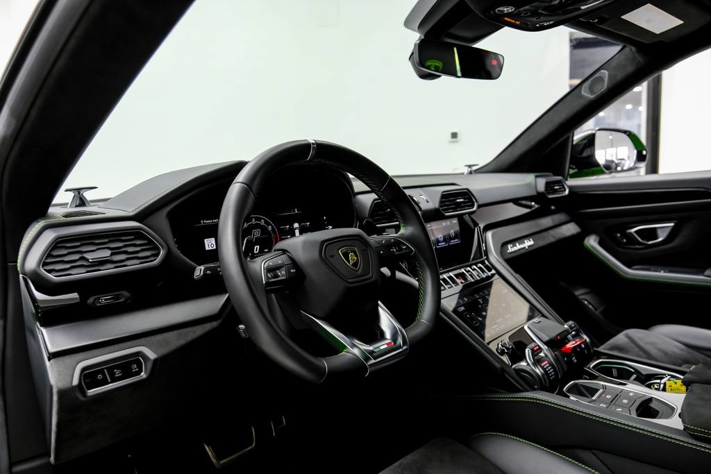 Used 2023 Lamborghini Urus S AWD/4WD image 7