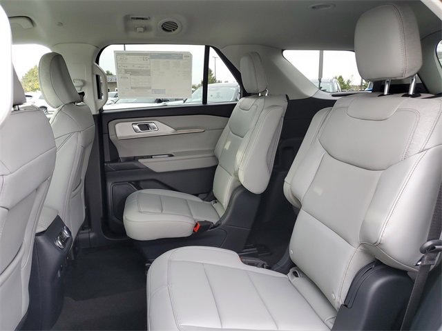New 2026 Ford Explorer Active w/ Active Comfort Package image 30
