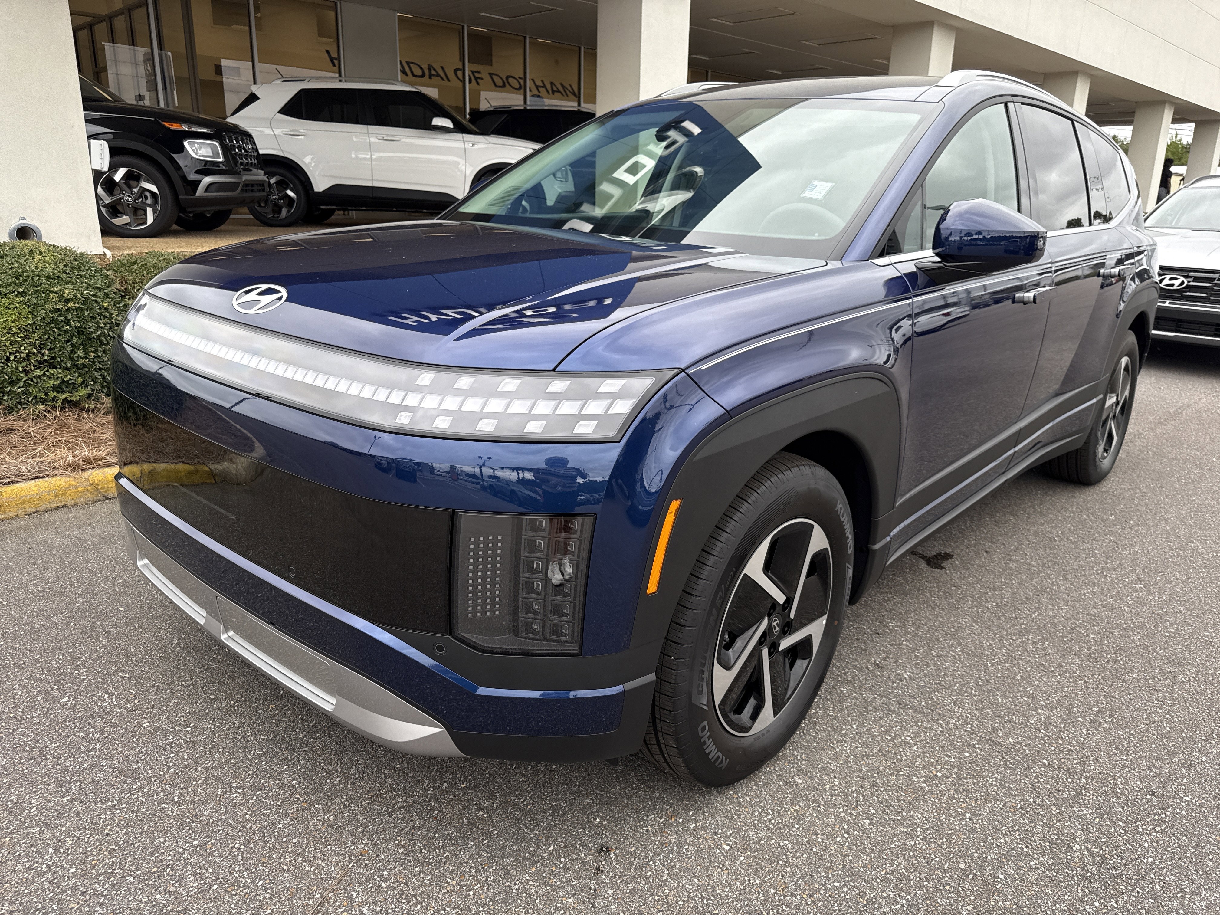 New 2026 Hyundai Ioniq 9 S image 1