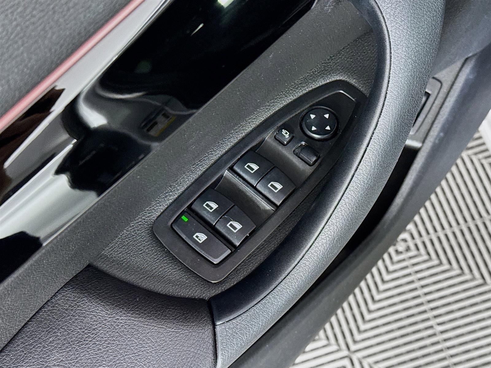 Used 2019 BMW X1 sDrive28i image 21