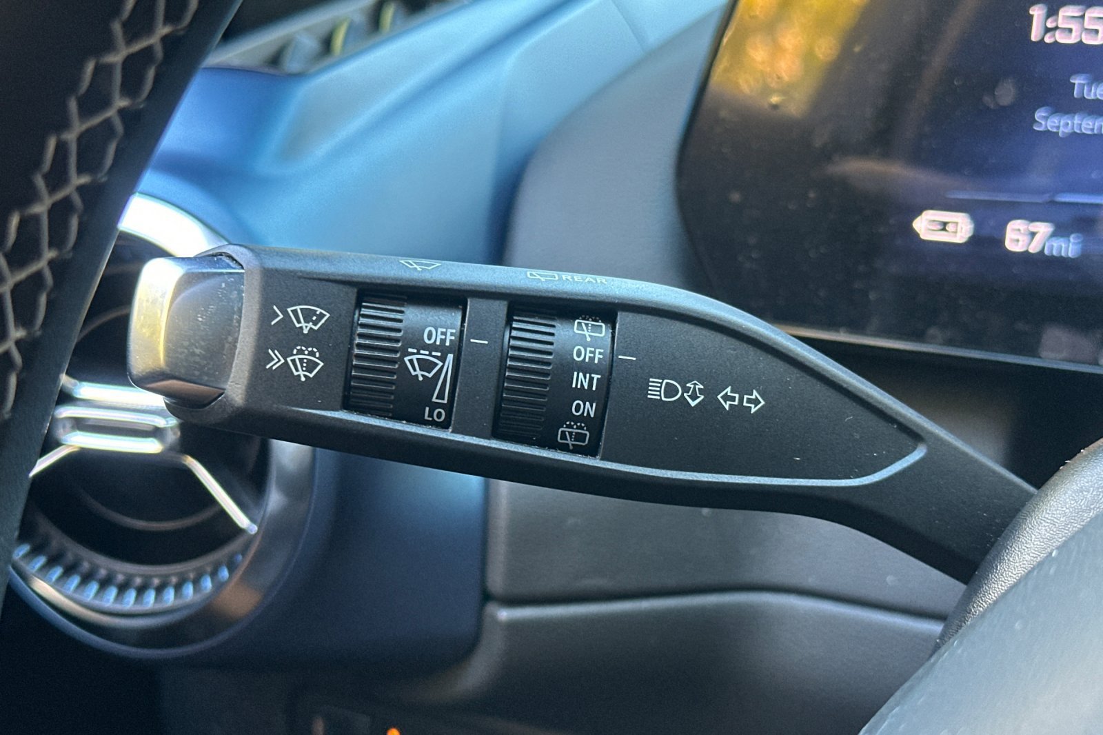 Used 2024 Chevrolet Equinox EV LT FWD image 34