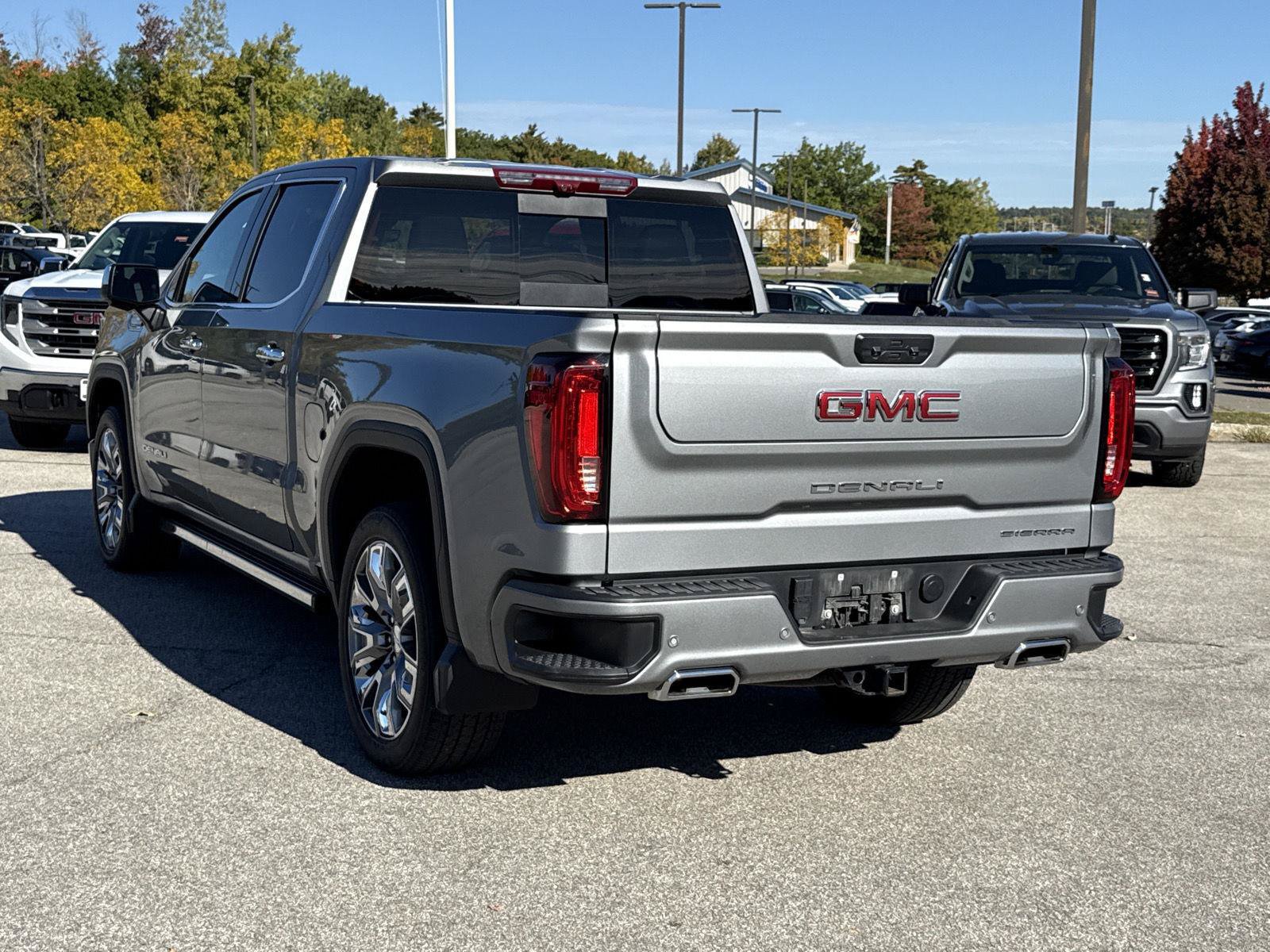 Used 2024 GMC Sierra 1500 Denali w/ Denali Reserve Package AWD/4WD image 10