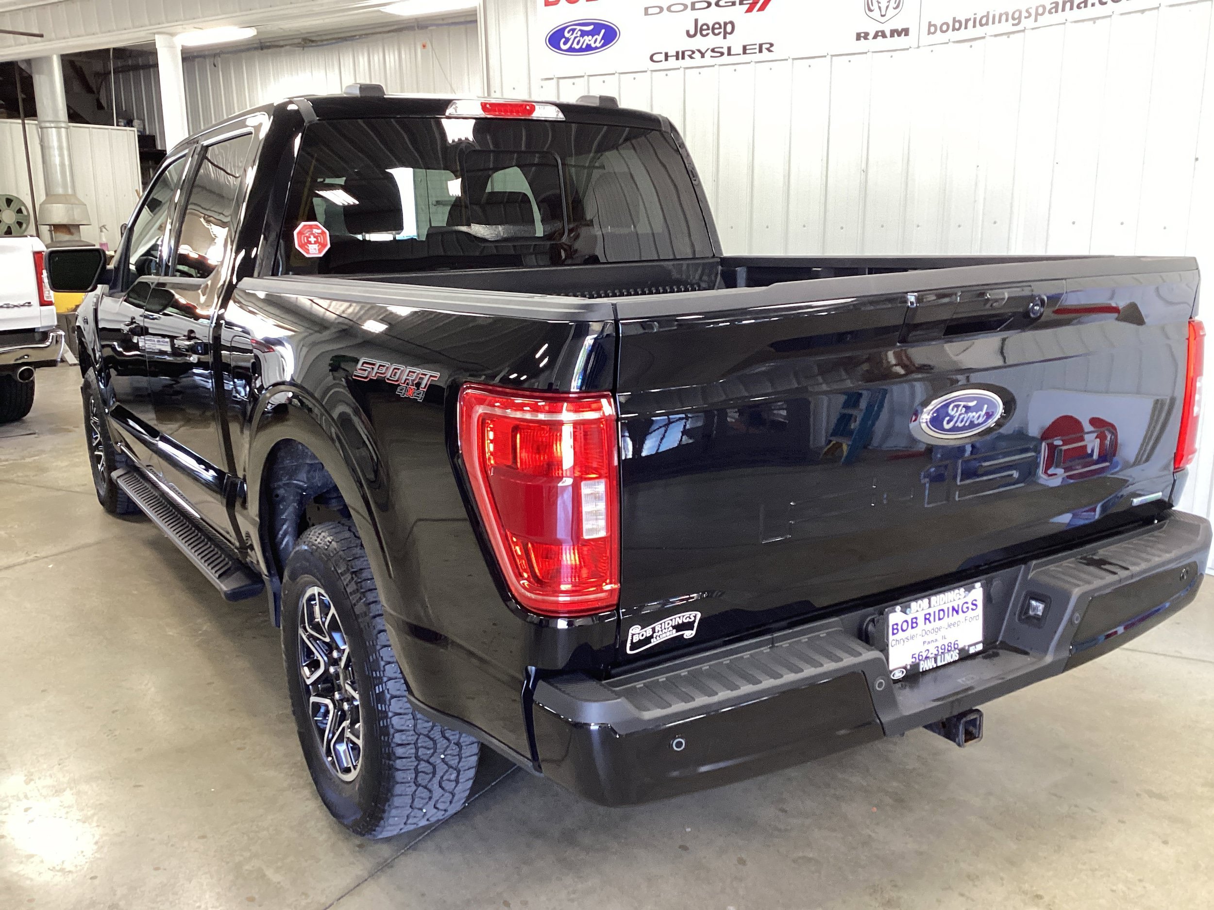 Used 2022 Ford F150 XLT w/ Equipment Group 302A High AWD/4WD image 3