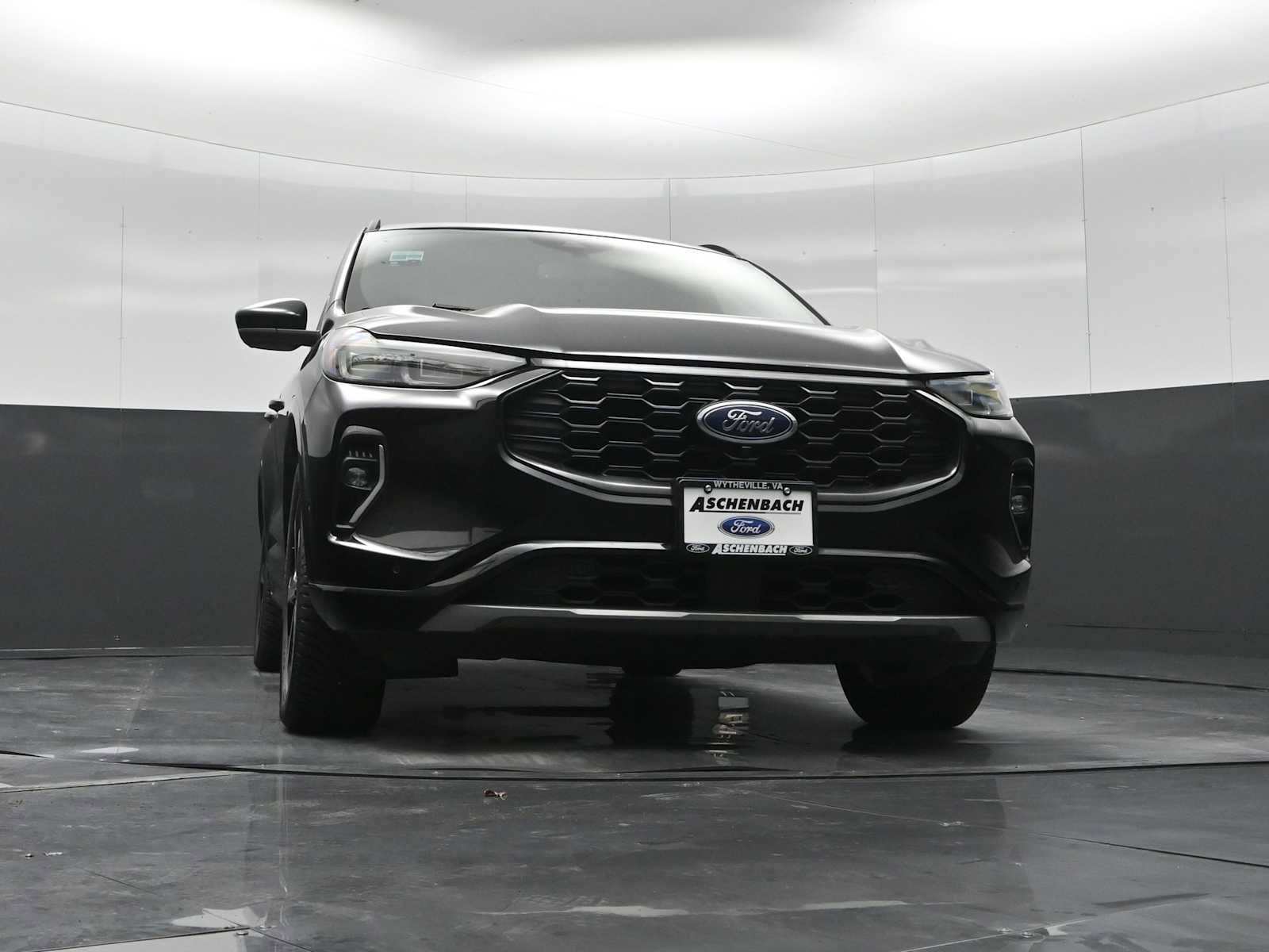 Used 2023 Ford Escape ST-Line Elite w/ Premium Technology Package AWD/4WD image 29