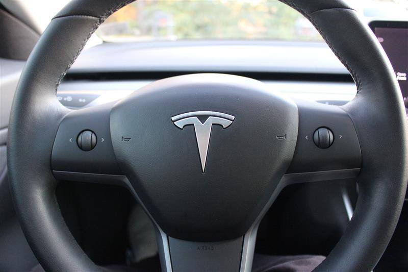 Used 2019 Tesla Model 3 Standard Range Plus RWD image 12