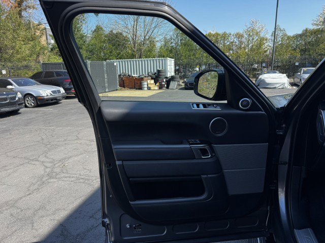 Used 2019 Land Rover Range Rover Sport Supercharged AWD/4WD image 19