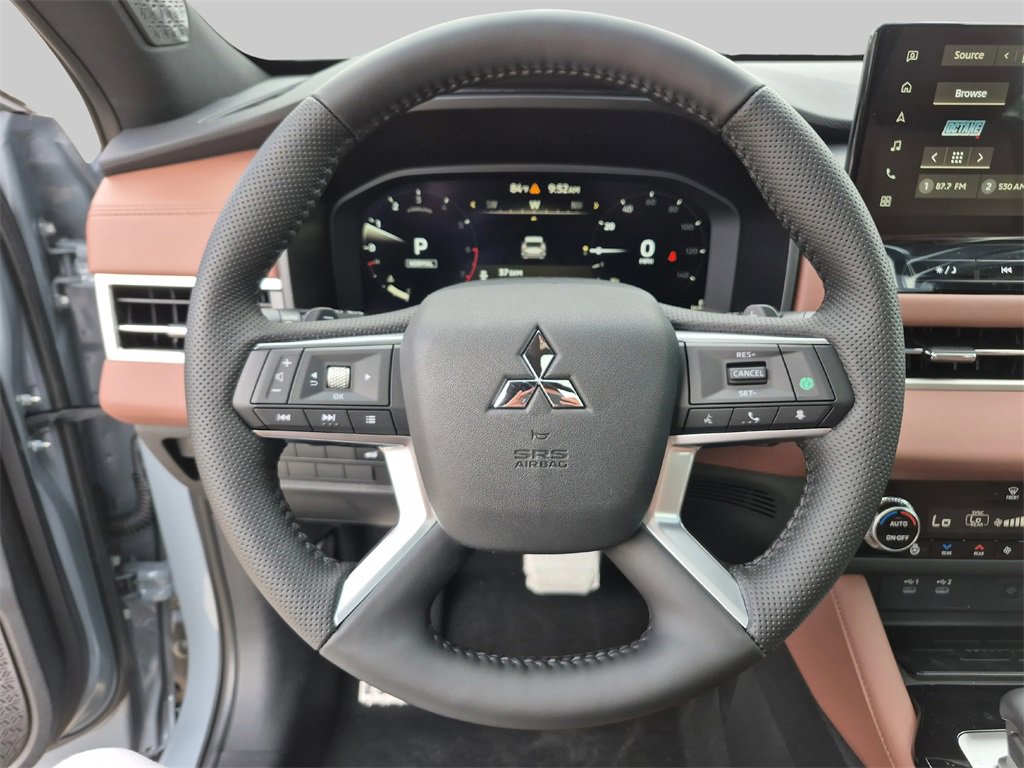 New 2025 Mitsubishi Outlander SEL image 14