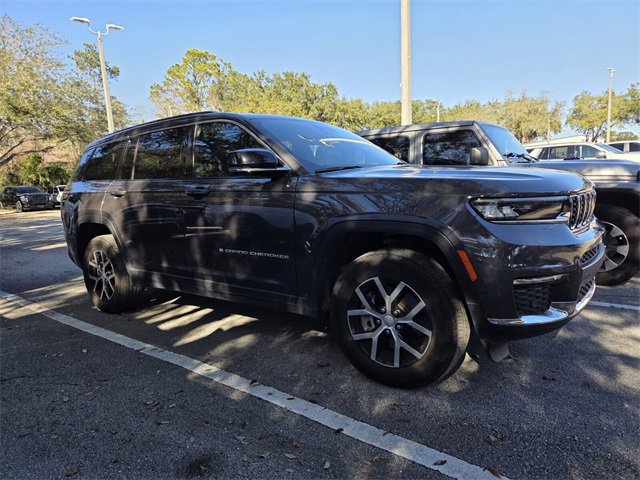 Used 2024 Jeep Grand Cherokee L Limited w/ Luxury Tech Group II image 3
