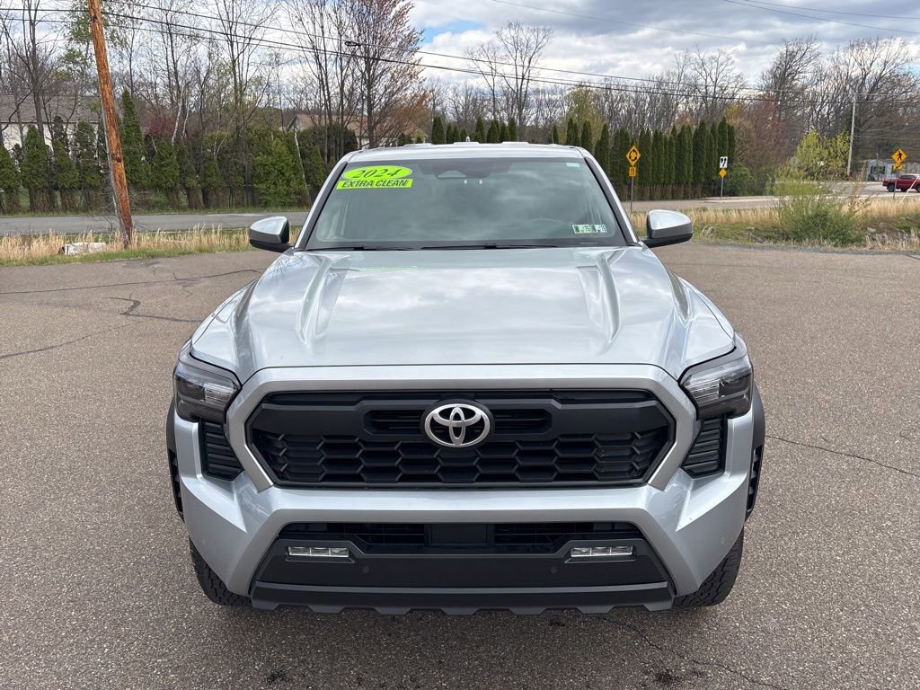 Used 2024 Toyota Tacoma TRD Off-Road w/ TRD Off Road Upgrade Package AWD/4WD image 9