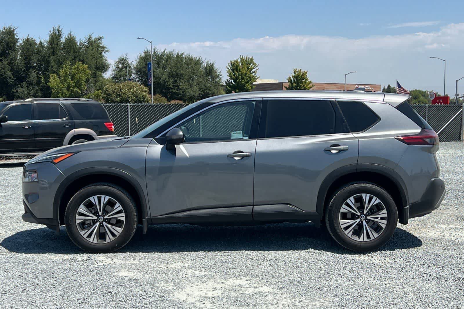 Used 2021 Nissan Rogue SV FWD image 6